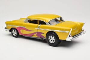 Chevrolet Custom Kollane Leegiga Hot Wheels 1:18 21356 Metall - pilt 7/8