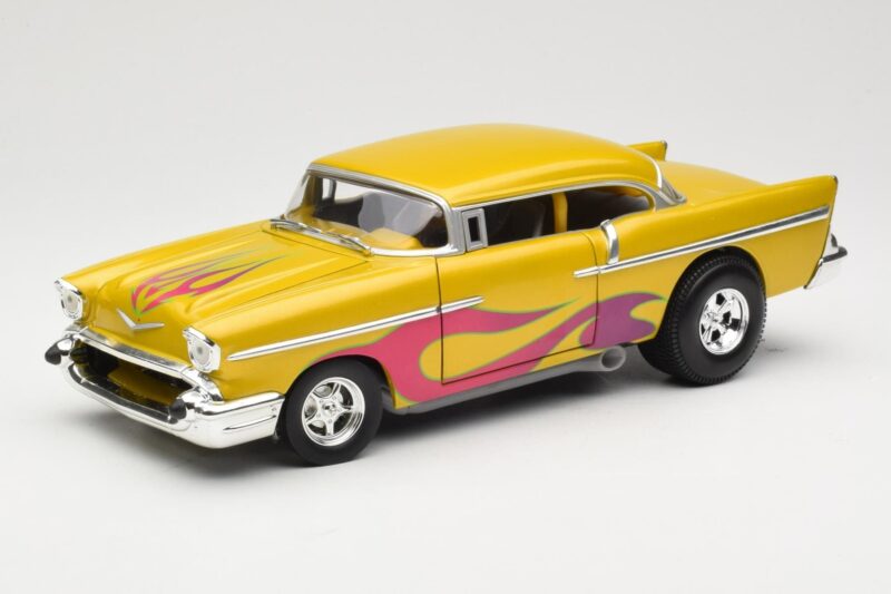 Chevrolet Custom Kollane Leegiga Hot Wheels 1:18 21356 Metall