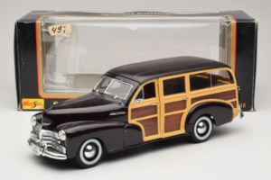 Chevrolet Fleetmaster Woody Must Maisto 1:18 56043 Metall - pilt 8/8