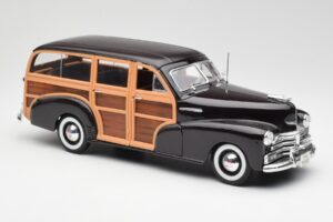 Chevrolet Fleetmaster Woody Pruun Maisto 1:18 36854 Metall - pilt 6/8