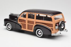 Chevrolet Fleetmaster Woody Pruun Maisto 1:18 36854 Metall - pilt 7/8