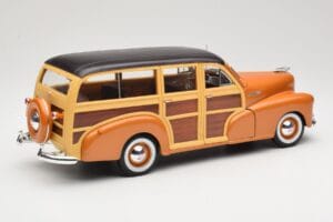 Chevrolet Fleetmaster Woody Kuldne Maisto 1:18 56042 Metall - pilt 3/8