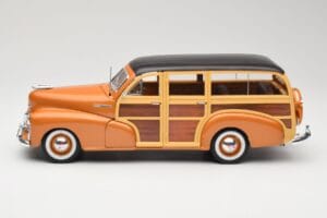Chevrolet Fleetmaster Woody Kuldne Maisto 1:18 56042 Metall - pilt 4/8