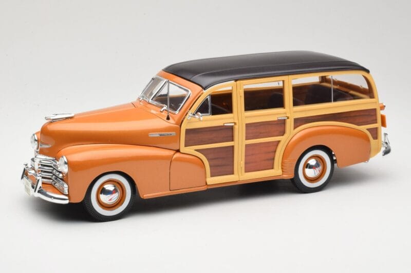 Chevrolet Fleetmaster Woody Kuldne Maisto 1:18 56042 Metall