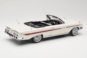Chevrolet Impala Kabriolett Valge Sun Star 1:18 3405 Metall - pilt 3/8