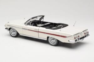 Chevrolet Impala Kabriolett Valge Sun Star 1:18 3405 Metall - pilt 7/8