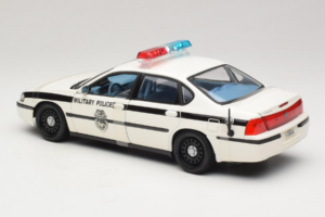 Chevrolet Impala Military Police Maisto 1:18 36611 Metall - pilt 5/6