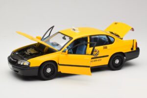 Chevrolet Impala Takso Maisto 1:18 36617 Metall - pilt 2/8