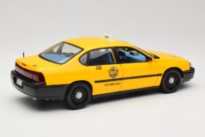 Chevrolet Impala Takso Maisto 1:18 36617 Metall - pilt 3/8