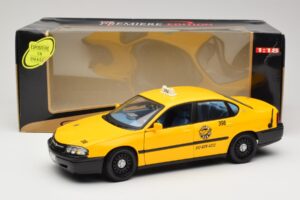 Chevrolet Impala Takso Maisto 1:18 36617 Metall - pilt 8/8