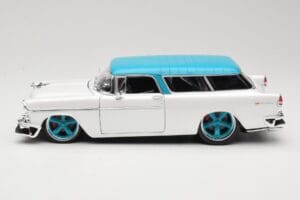 Chevrolet Nomad Valge Maisto 1:18 32613 Metall - pilt 4/8