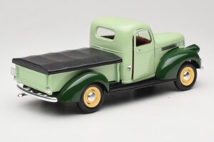 Chevrolet Pickup Roheline Solido 1:18 8063 Metall - pilt 3/8