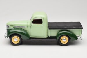 Chevrolet Pickup Roheline Solido 1:18 8063 Metall - pilt 4/8