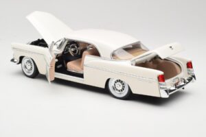 Chrysler 300B Valge Maisto 1:18 531897 Metall - pilt 5/8