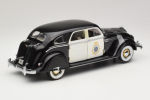 Chrysler Airflow Politseiauto Signature Models 1:18 CCSM01 Metall - pilt 2/6