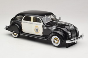 Chrysler Airflow Politseiauto Signature Models 1:18 CCSM01 Metall - pilt 4/6