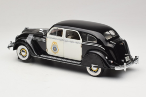 Chrysler Airflow Politseiauto Signature Models 1:18 CCSM01 Metall - pilt 5/6