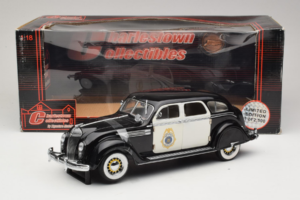 Chrysler Airflow Politseiauto Signature Models 1:18 CCSM01 Metall - pilt 6/6