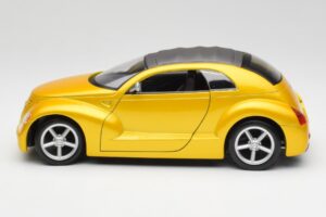 Chrysler Pronto Cruizer Kuld Maisto 1:18 37800 Metall - pilt 4/8