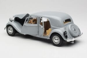 Citroen 15CV 6 Cyl Hall Maisto 1:18 50313 Metall - pilt 5/8