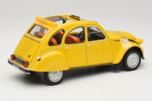 Citroen 2CV 6 Club Mimosa Yellow Norev 1:18 181496 Metall - pilt 2/6