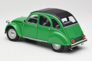 Citroen 2CV Bamboo Roheline Minichamps 1:18 150111502 Metall - pilt 7/8
