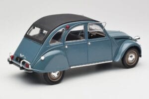 Citroen 2CV Bleu Nuit Solido 1:18 8028 Metall - pilt 2/6