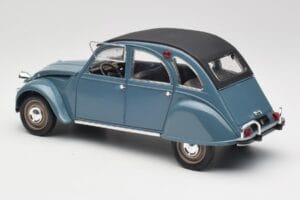 Citroen 2CV Bleu Nuit Solido 1:18 8028 Metall - pilt 5/6