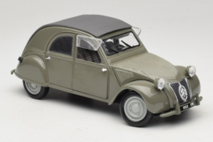 Citroen 2CV Roheline Maisto 1:18 50289 Metall - pilt 6/8