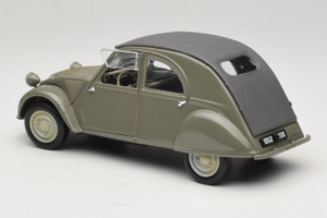 Citroen 2CV Roheline Maisto 1:18 50289 Metall - pilt 7/8