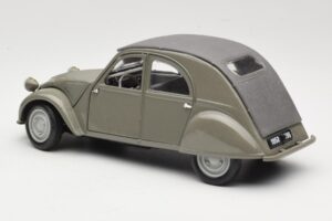 Citroen 2CV Hall Maisto 1:18 31834 Metall - pilt 7/8