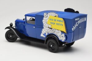 Citroen C4 F Pas de Pneus Trop Petit Sinine Solido 1:18 151235-00 Metall - pilt 7/8