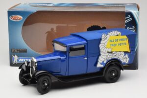 Citroen C4 F Pas de Pneus Trop Petit Sinine Solido 1:18 151235-00 Metall - pilt 8/8
