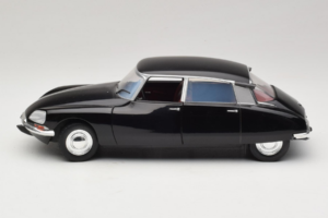 Citroen DS Special Must Dickie Solido 1:18 S1800708 Metall - pilt 4/8