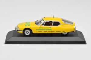 Citroen SM Maserati Unite Rapide d'Intervention Chimique Minichamps 1:43 400111091 Metall