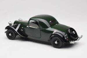 Citroen Traction Avant 11 Coupe Roheline Solido 1:18 8179 Metall - pilt 7/8