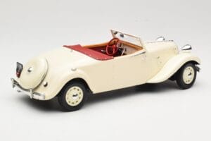 Citroen Traction Avant 11B Kabriolett Kreemjas Norev 1:18 181440 Metall - pilt 2/6