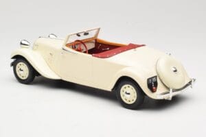 Citroen Traction Avant 11B Kabriolett Kreemjas Norev 1:18 181440 Metall - pilt 5/6