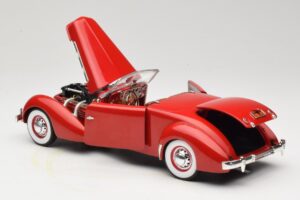 Cord 812 Kabriolett Punane American Muscle 1:18 32158 Metall - pilt 5/8