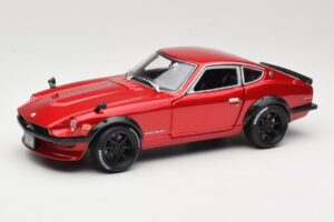 Datsun 240Z S30 Punane Maisto 1:18 32611 Metall