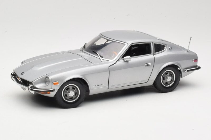 Datsun 240Z S30 Hõbedane Sun Star 1:18 3503 Metall