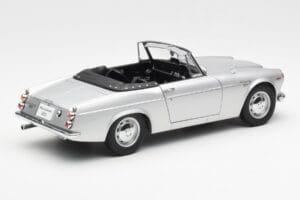 Datsun Fairlady 2000 SR311 Roadster Hõbedane AUTOart 1:18 77432 Metall - pilt 3/8