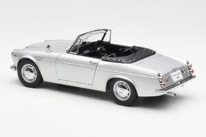 Datsun Fairlady 2000 SR311 Roadster Hõbedane AUTOart 1:18 77432 Metall - pilt 7/8