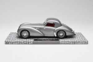 Delahaye Type 145 V12 Coupe Mullin Museum Minichamps 1:18 107116120 Metall - pilt 3/6