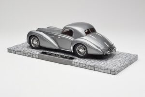 Delahaye Type 145 V12 Coupe Mullin Museum Minichamps 1:18 107116120 Metall - pilt 4/6