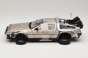 DeLorean DMC-12 Back to the Future Time Machine Sun Star 1:18 2710 Metall - pilt 3/6