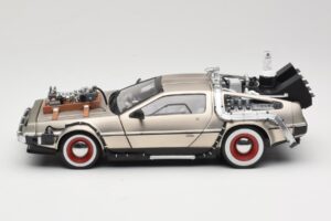 DeLorean DMC-12 Back to the Future Part III Sun Star 1:18 2712 Metall - pilt 4/8