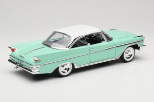 DeSoto Adventurer Roheline American Mint 1:18 92738 Metall - pilt 3/8