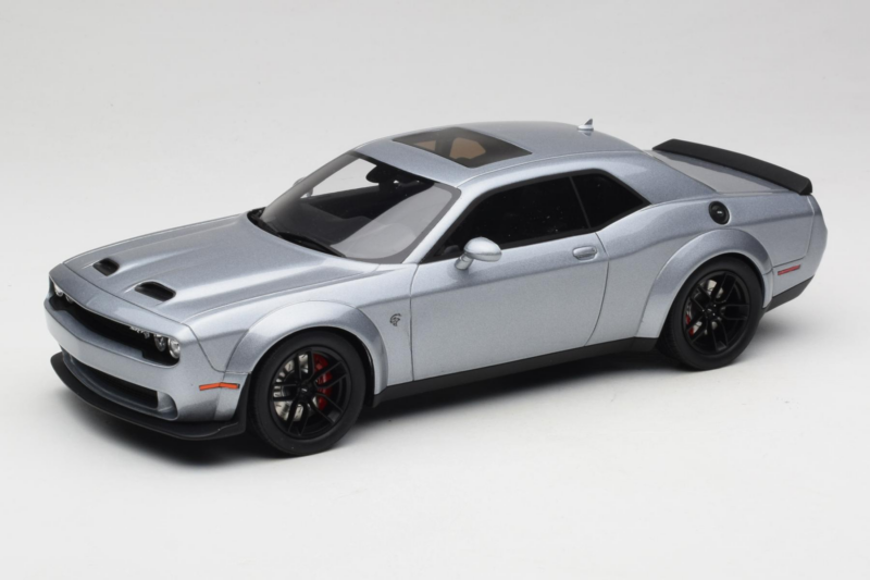 Dodge Challenger SRT Hellcat Redeye Hõbedane GT Spirit 1:18 GT226 Vaik