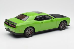 Dodge Challenger SRT Hellcat Roheline GT Spirit 1:18 GT168 Vaik - pilt 2/6